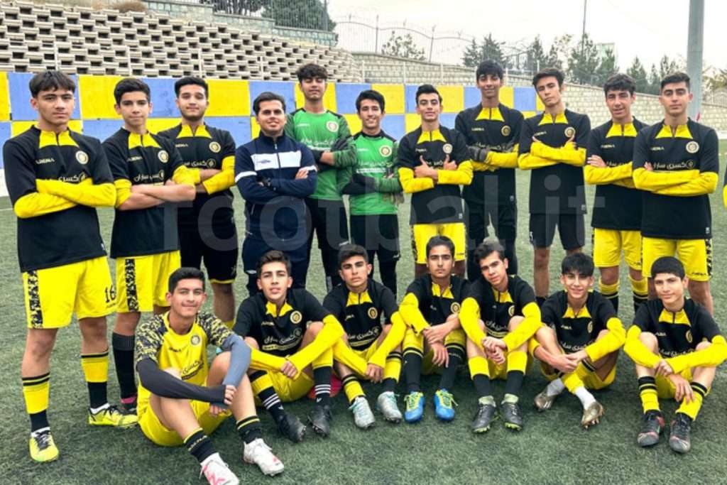 مدرسه فوتبال آرمان نوین 