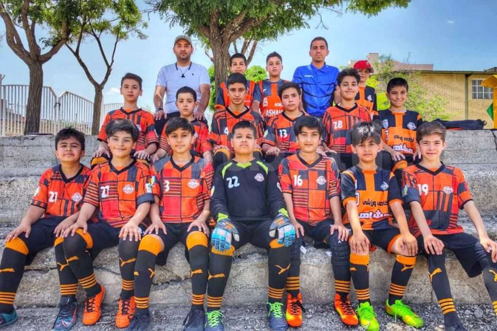 مدرسه فوتبال مشاهیر